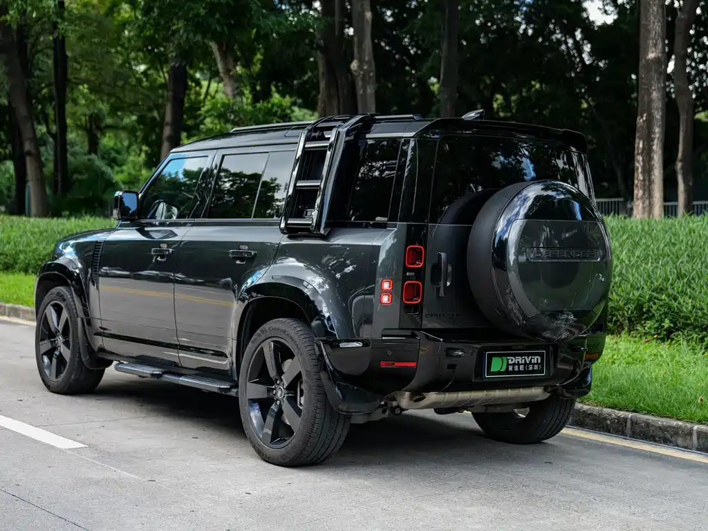 Land Rover Land Rover Defender 2025 110 3.0T P400 X-Dynamic HSE
