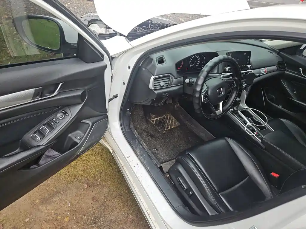 Honda Accord — миниатюра 12