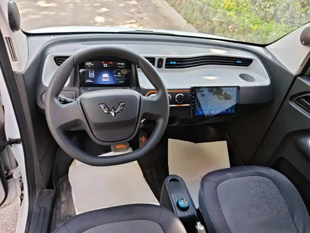 Wuling MINIEV — миниатюра 10