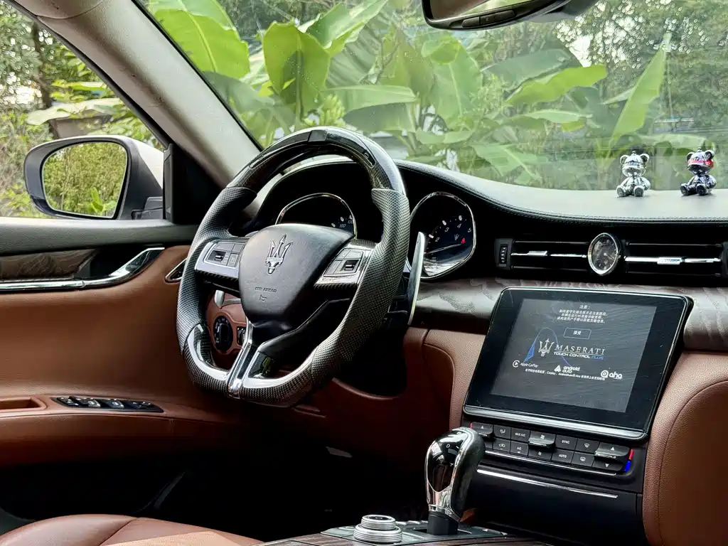 Maserati Quattroporte — миниатюра 12