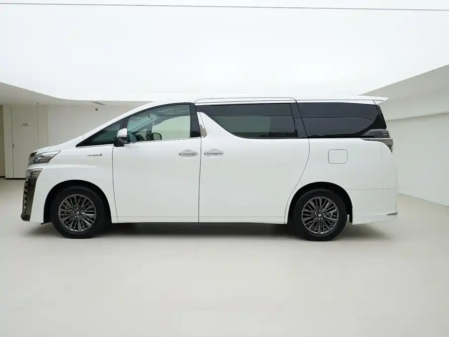 Toyota Vellfire — миниатюра 3