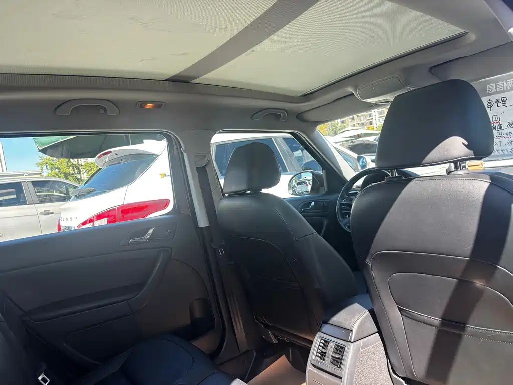 Skoda Yeti — миниатюра 11