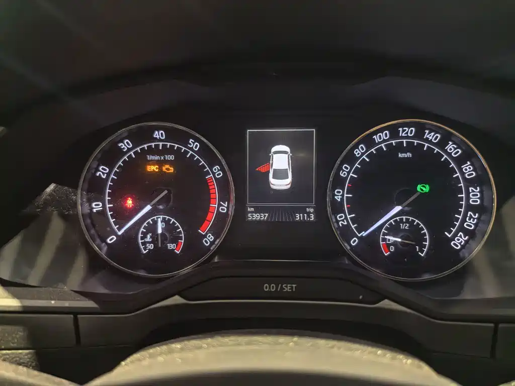 Skoda Superb — миниатюра 11