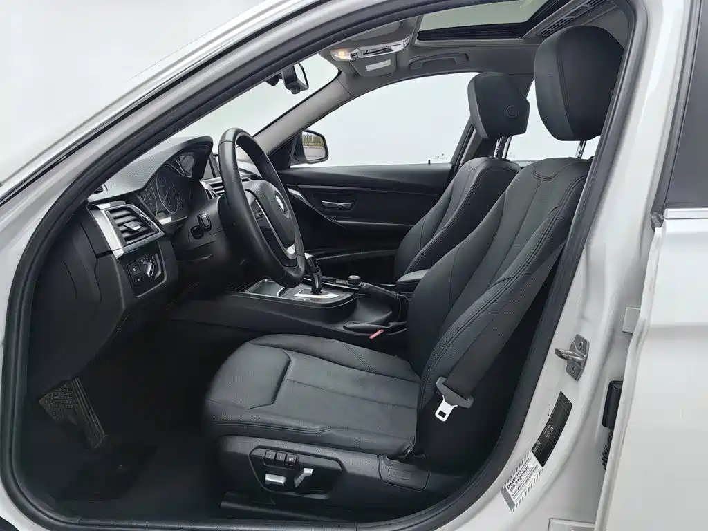 BMW 3 Series — миниатюра 10
