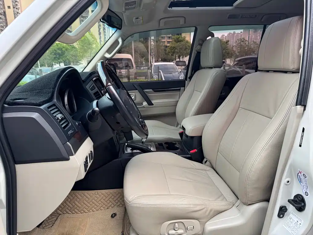 Mitsubishi V97 2019 3.8L AT