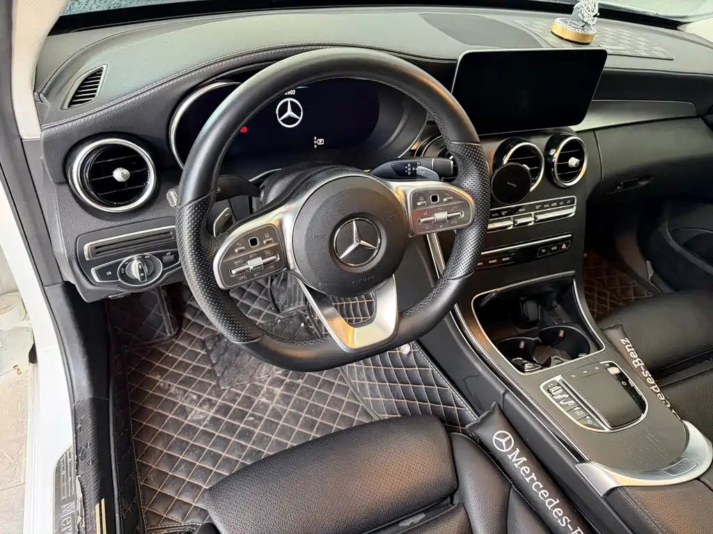 Mercedes-Benz C-Class — миниатюра 10