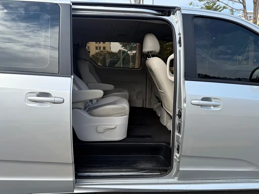 SAIC MAXUS CHASE G10