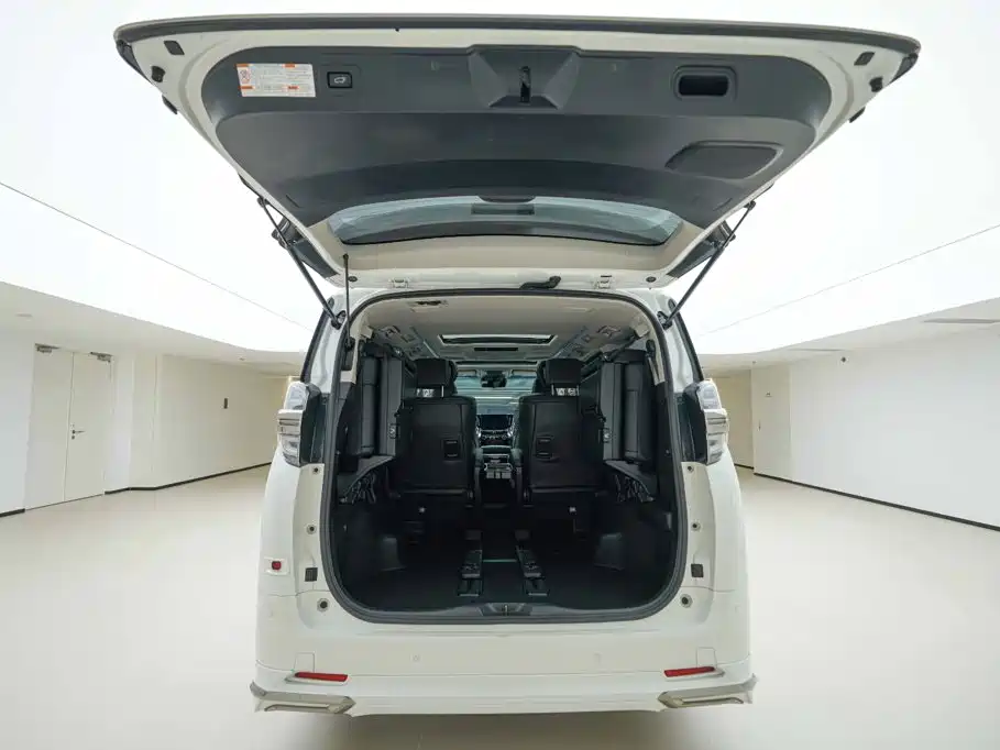 Toyota Vellfire — миниатюра 5