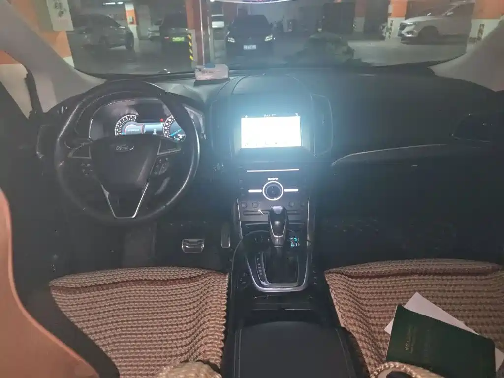 Ford Edge — миниатюра 5