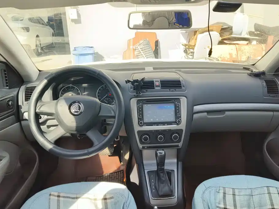 Skoda Octavia — миниатюра 12