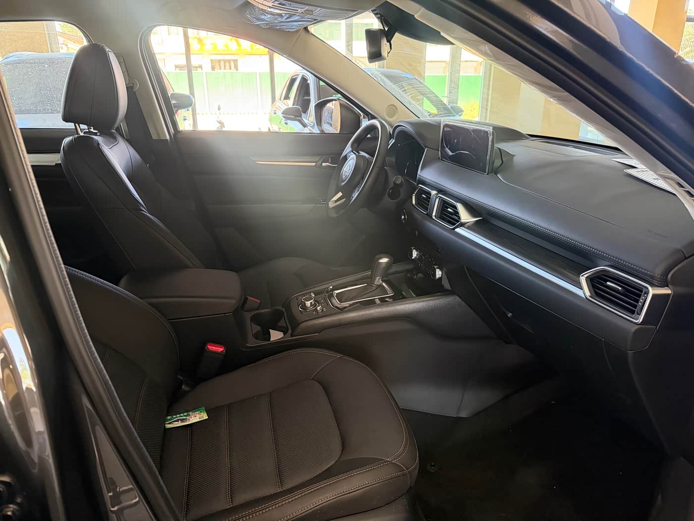Mazda CX-5 2.0 л 2025 г. Серебристо-серый, пробег 1700 км