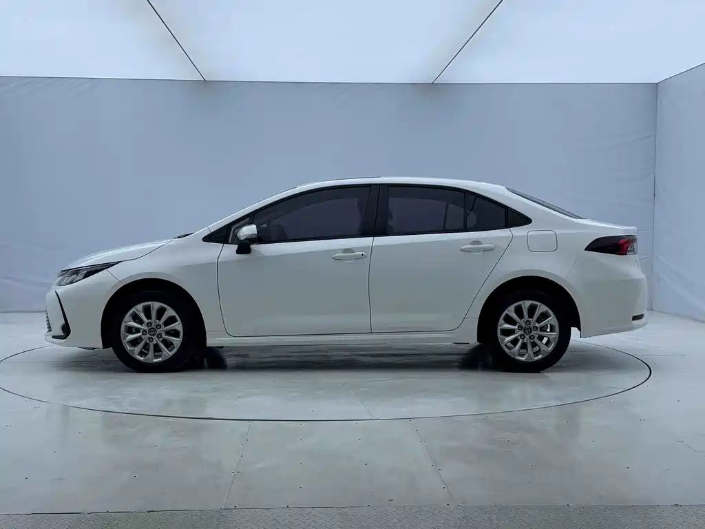 Toyota Corolla — миниатюра 7
