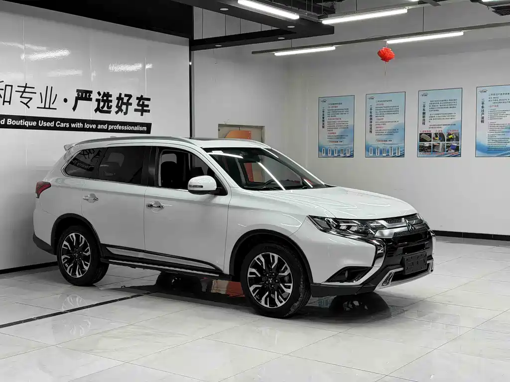 Mitsubishi Outlander 2019 2.4L 5 мест VI