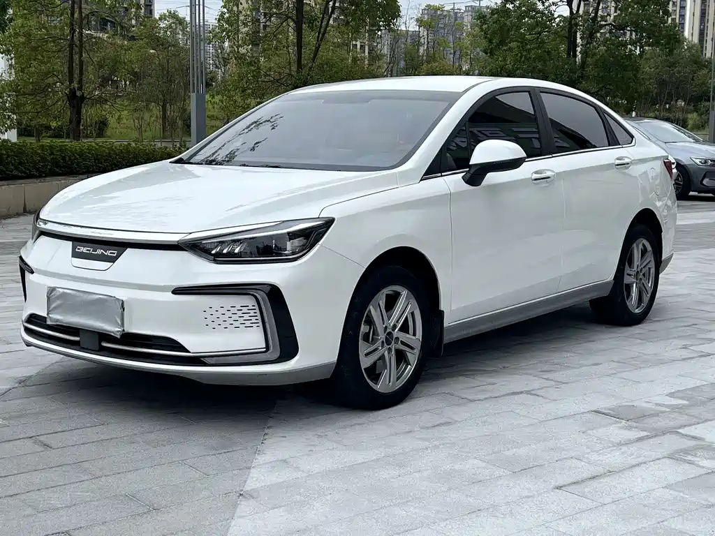 BAIC EU5 — миниатюра 3