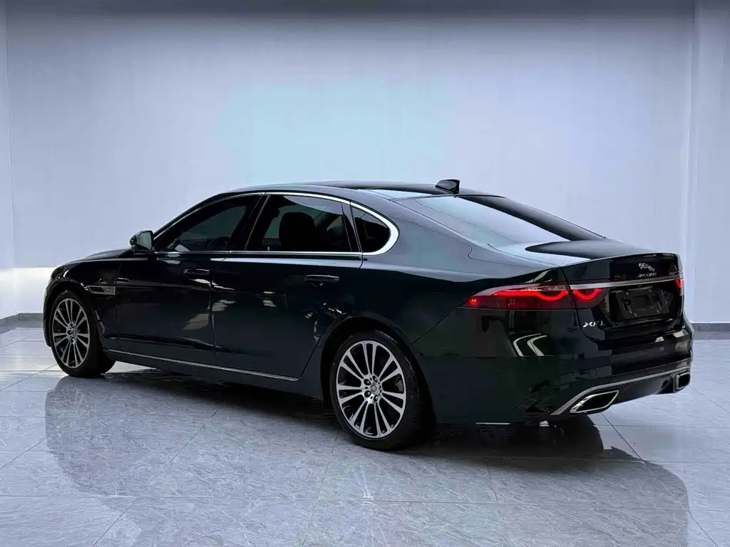 Jaguar XFL — миниатюра 12