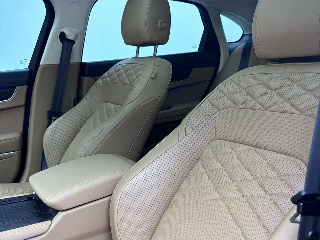 Jaguar XFL — миниатюра 18