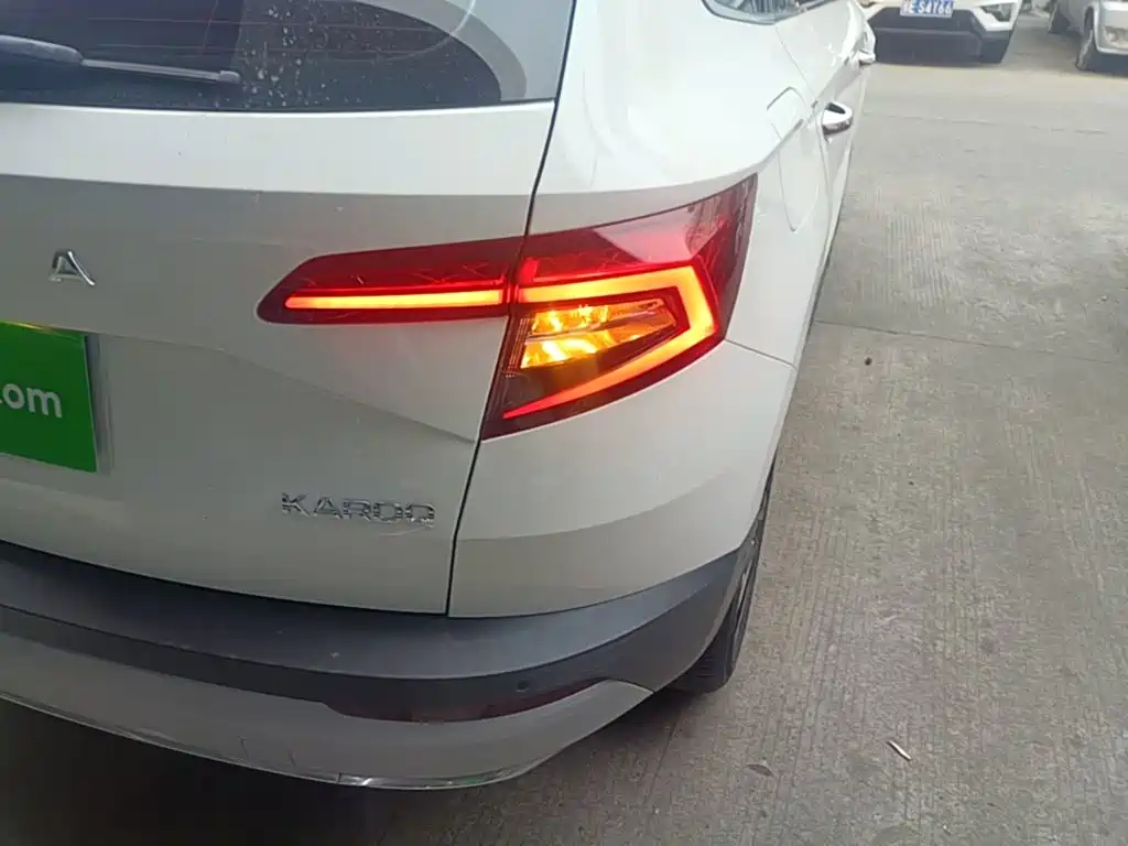 Skoda Karoq — миниатюра 8