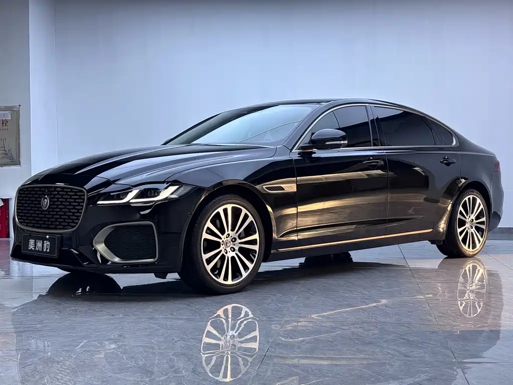 Jaguar XFL