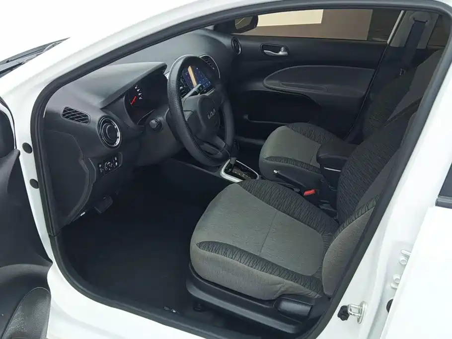 Kia Huanchi — миниатюра 9