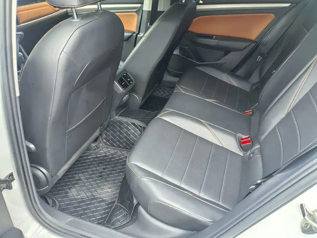 Volkswagen Bora 2023 200TSI DSG