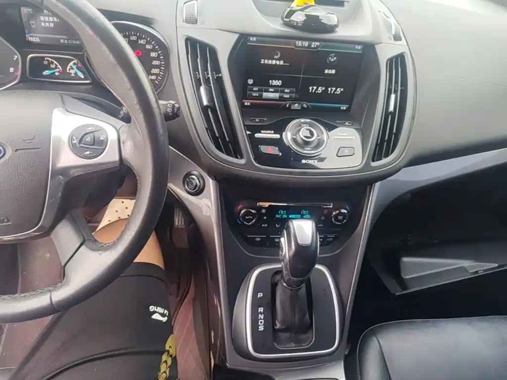 Ford Kuga — миниатюра 18