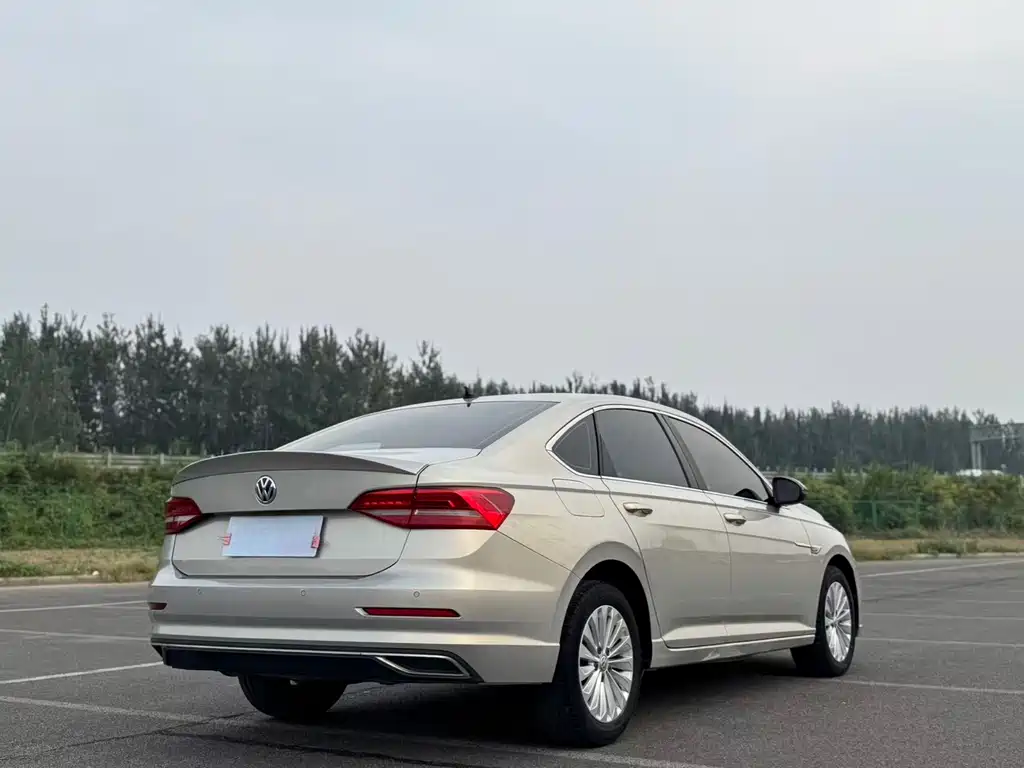 Volkswagen Lavida — миниатюра 7