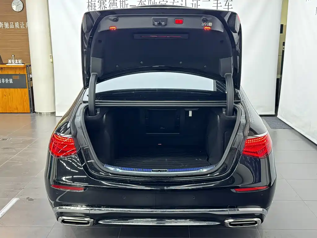 Mercedes-Benz S-Class — миниатюра 23