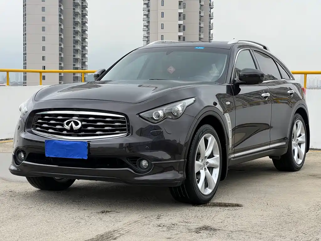 Infiniti FX 2011