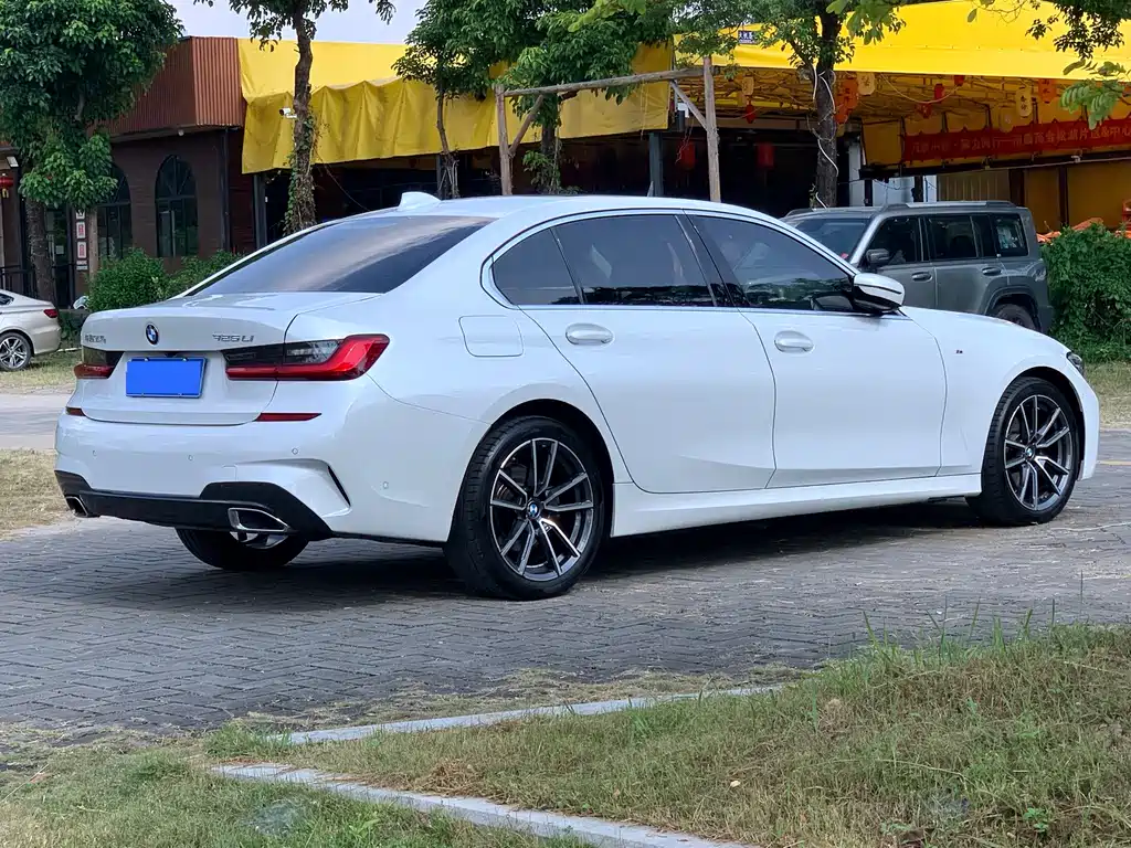 BMW 3 Series — миниатюра 6