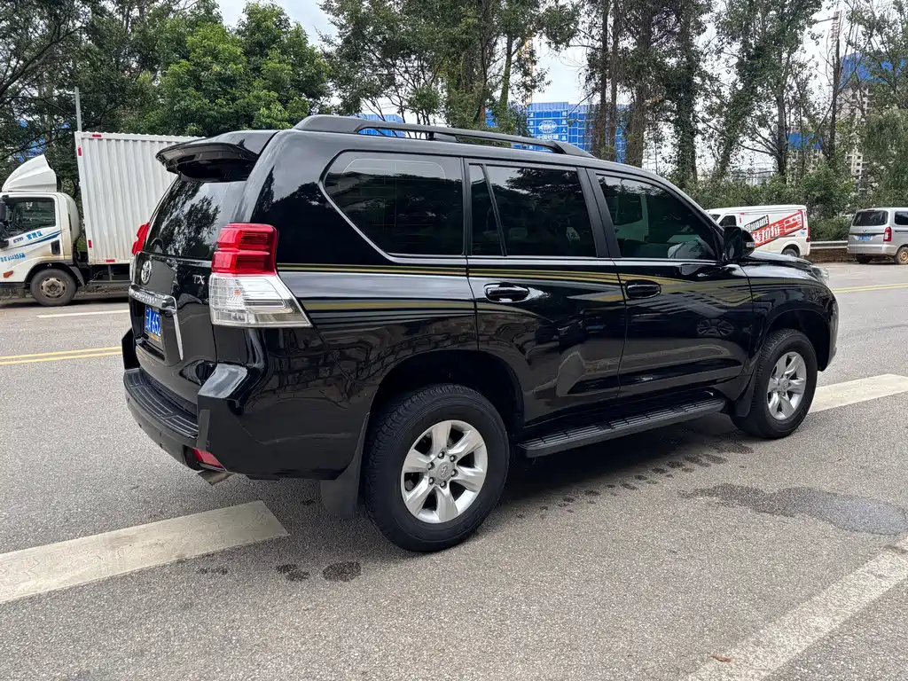 Toyota Prado (Import) 2.7L Auto Luxury Edition, фото 4
