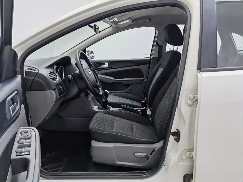 Ford Focus — миниатюра 10