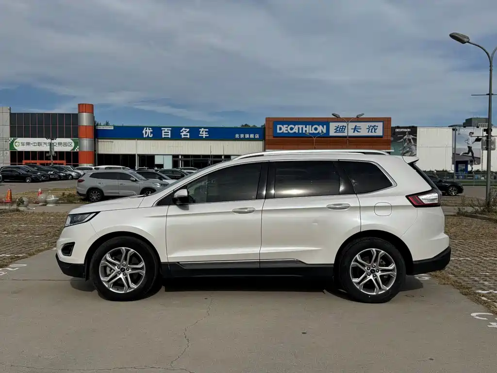 Ford Edge — миниатюра 7