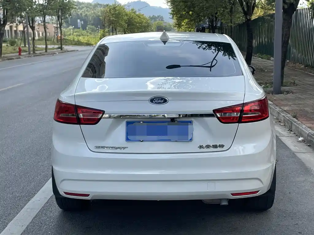 Ford Escort — миниатюра 5
