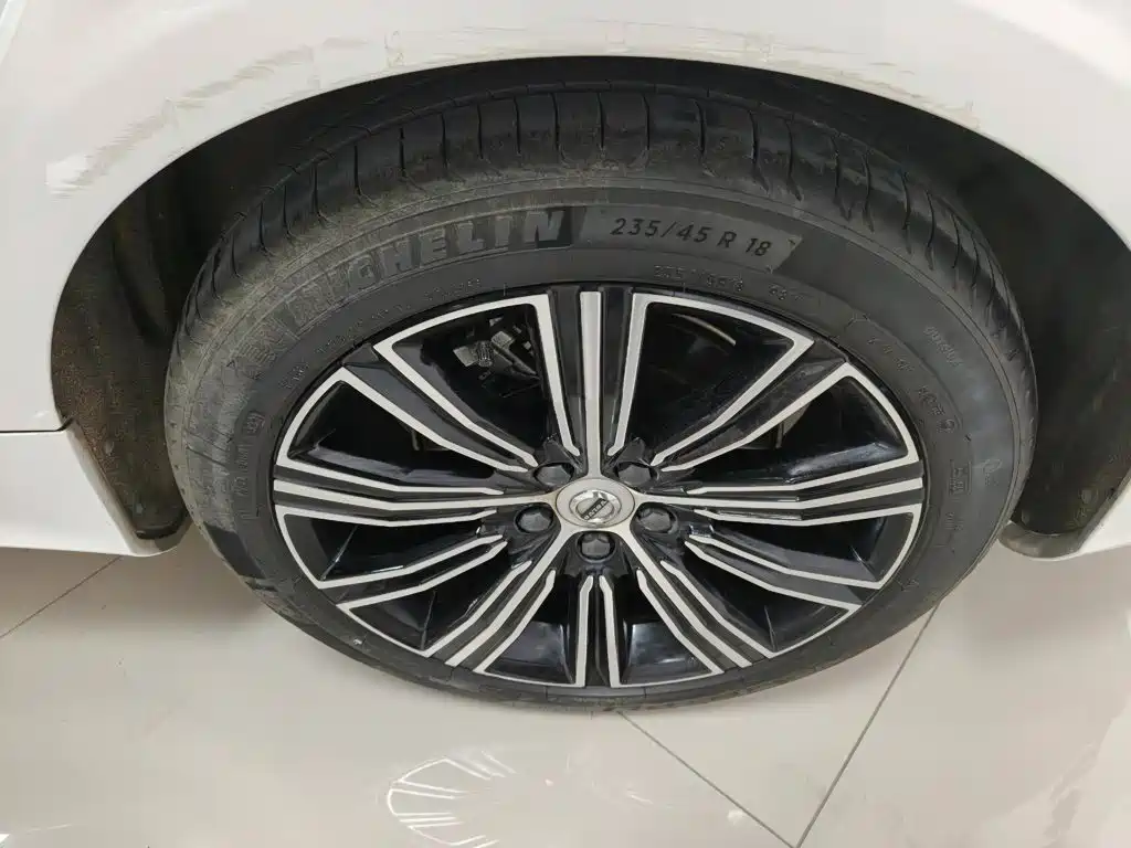 Volvo S60 — миниатюра 32