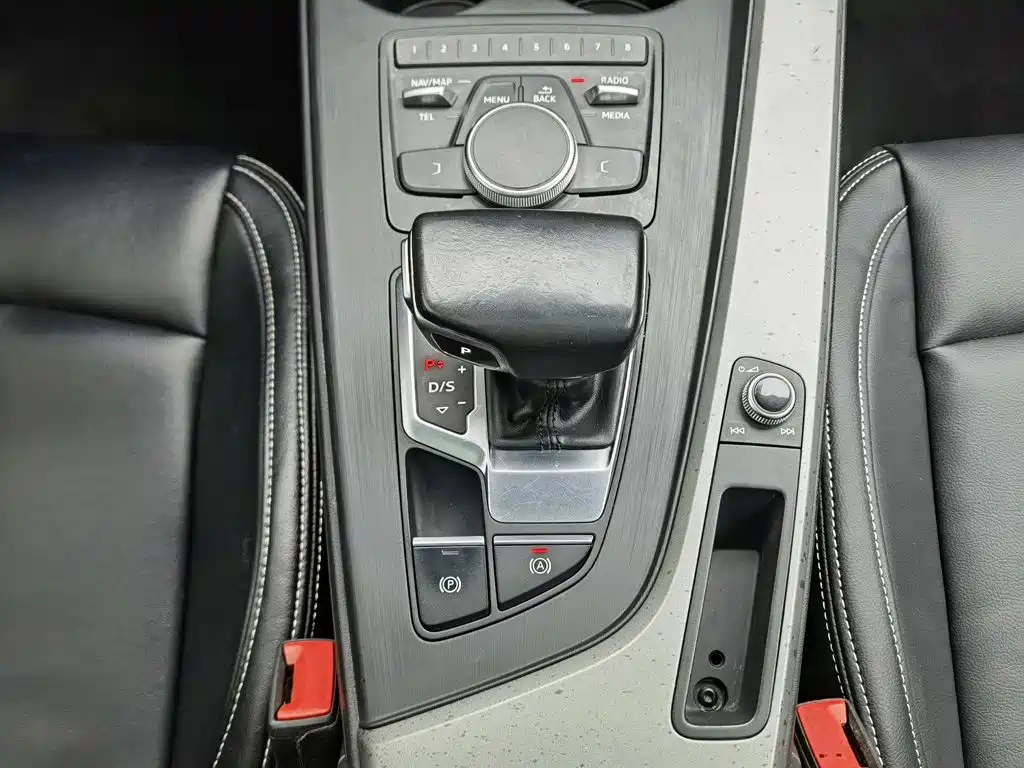Audi A4L — миниатюра 13