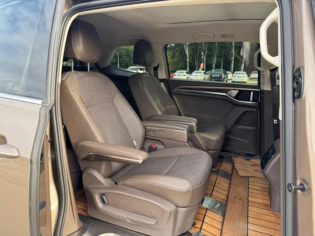 Volkswagen Viloran — миниатюра 26