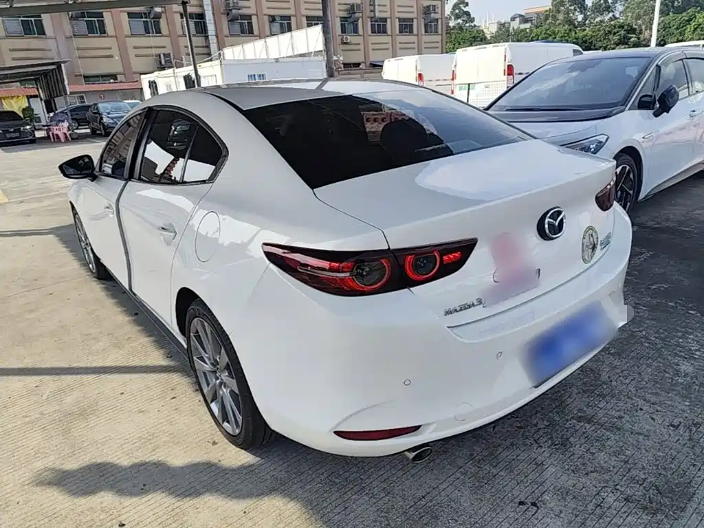 Mazda 3 Axela — миниатюра 5