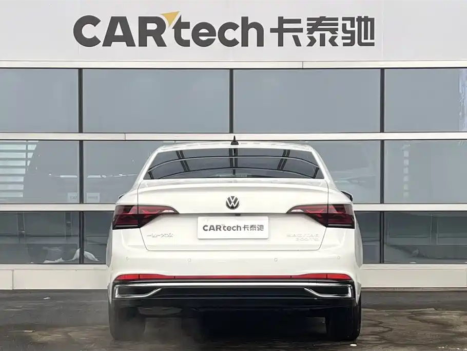 Volkswagen Sagitar 2023 300TSI DSG