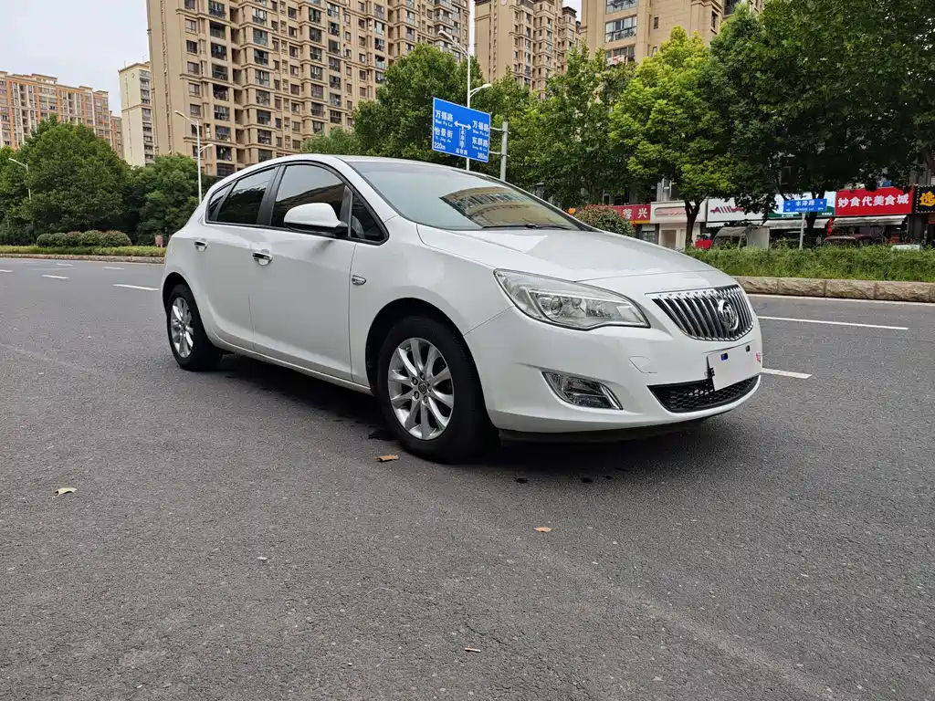 Buick Excelle — миниатюра 3