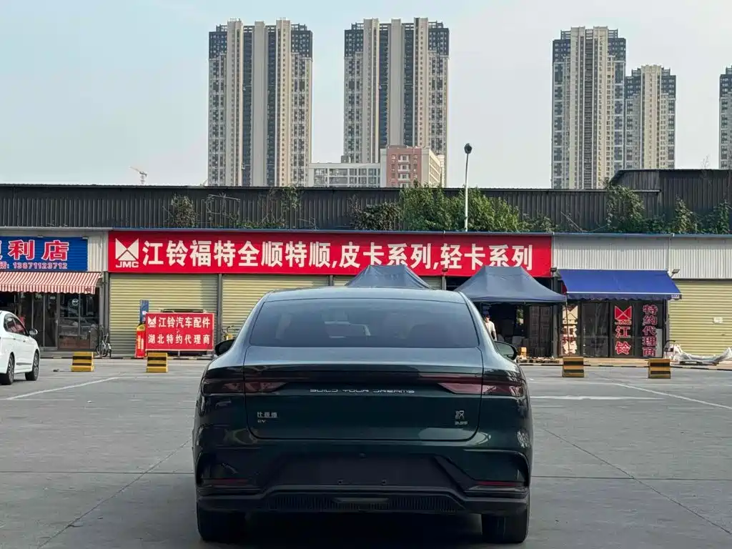 BYD Han — миниатюра 5