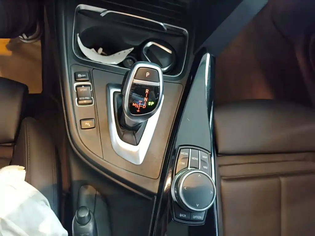 BMW 3 Series — миниатюра 14