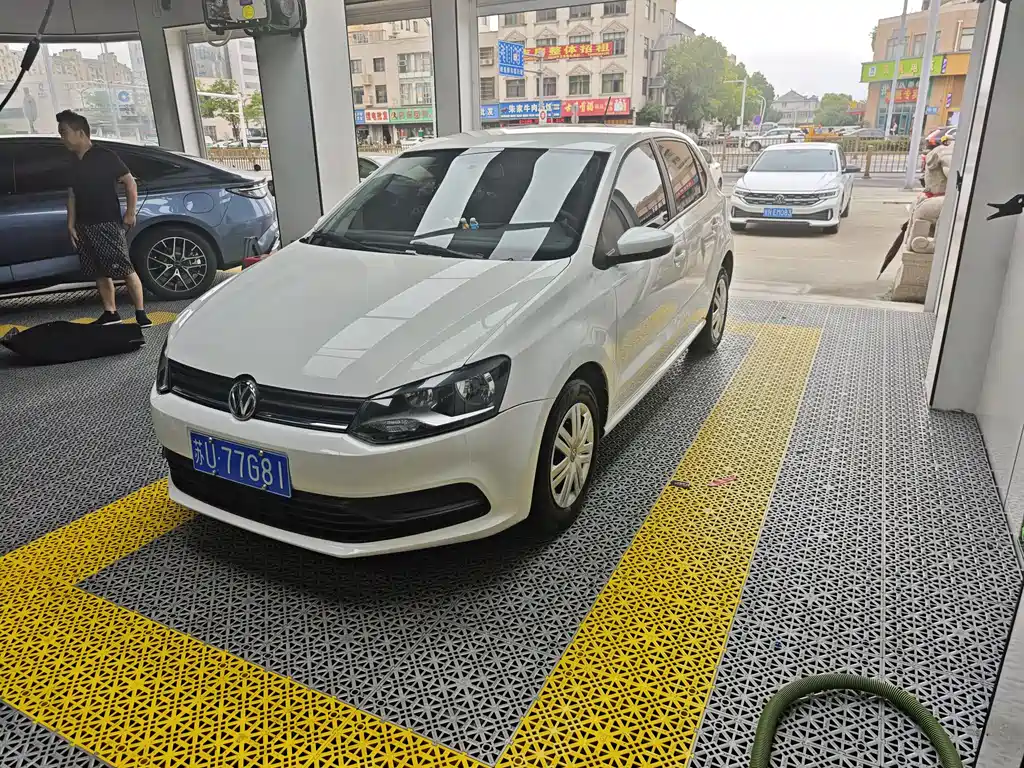 Купить Volkswagen Polo