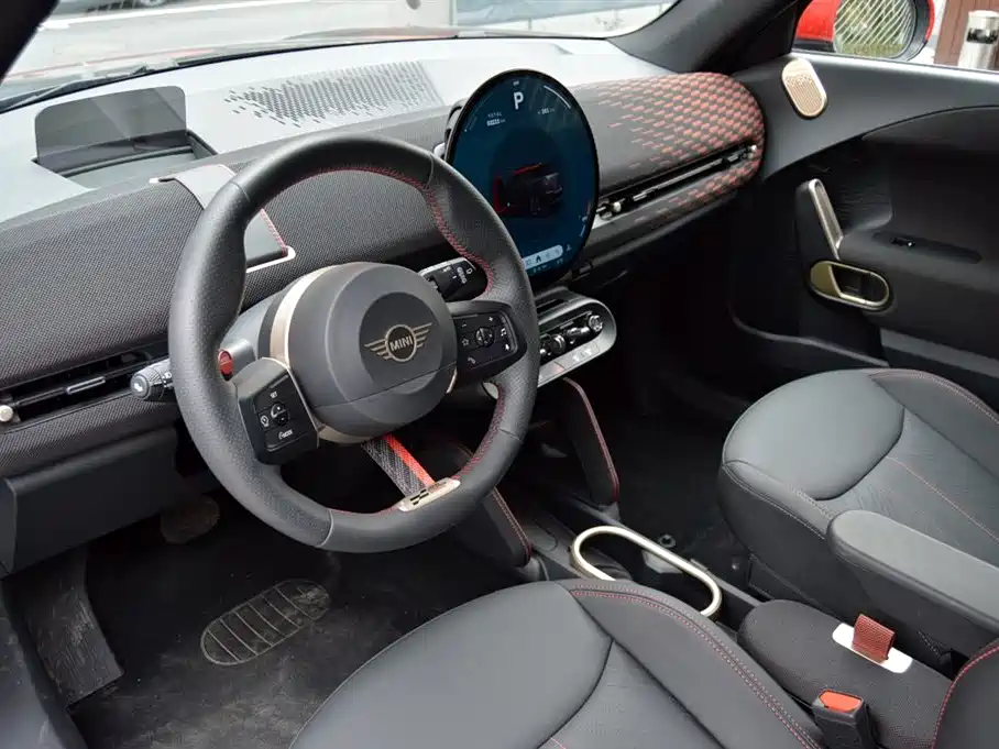 MINI ELECTRIC  JCW ACEMAN