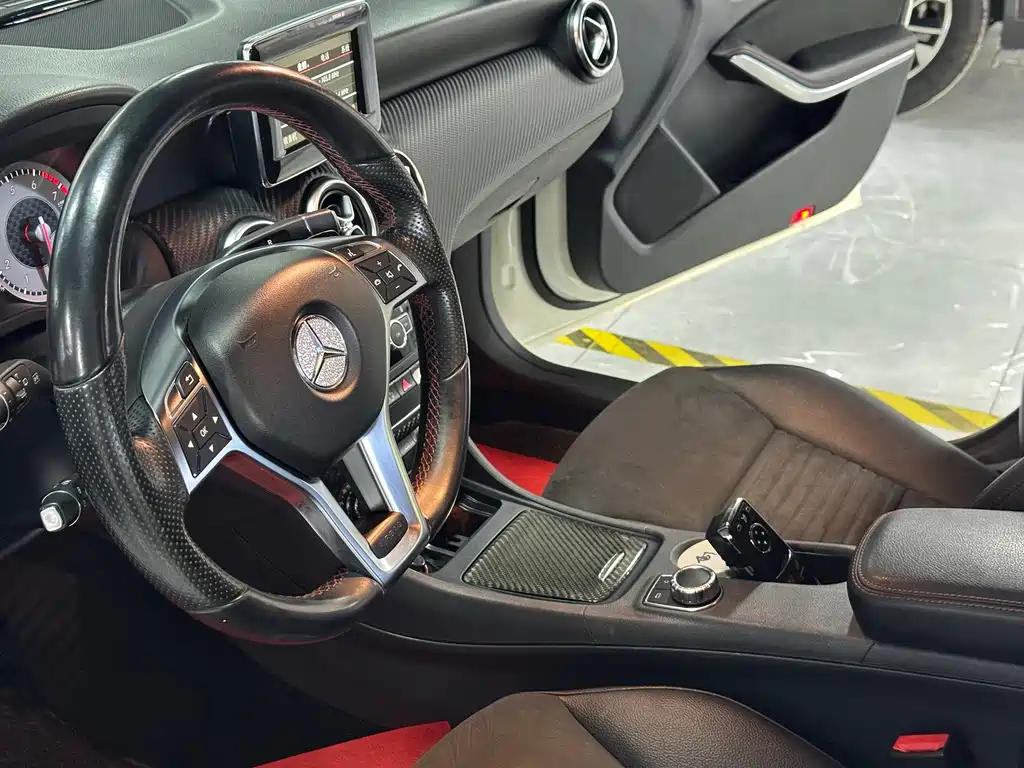 Mercedes-Benz A-Class (Import) — миниатюра 7