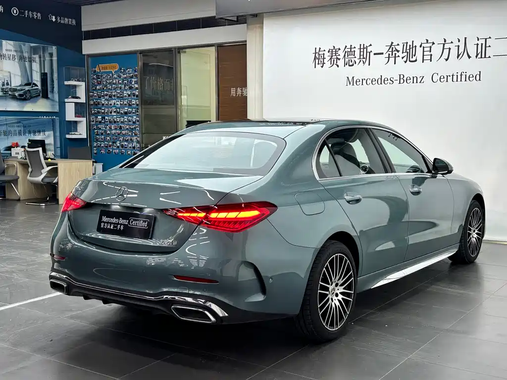 Mercedes-Benz C-Class — миниатюра 6