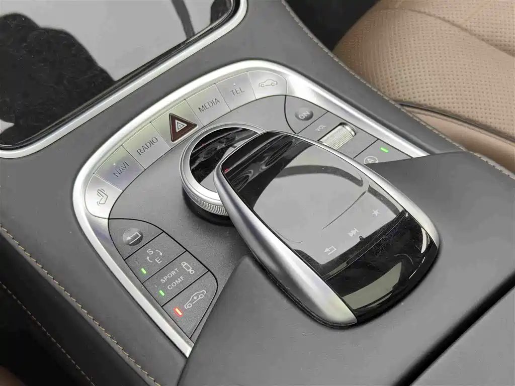 Mercedes-Benz S-Class — миниатюра 17