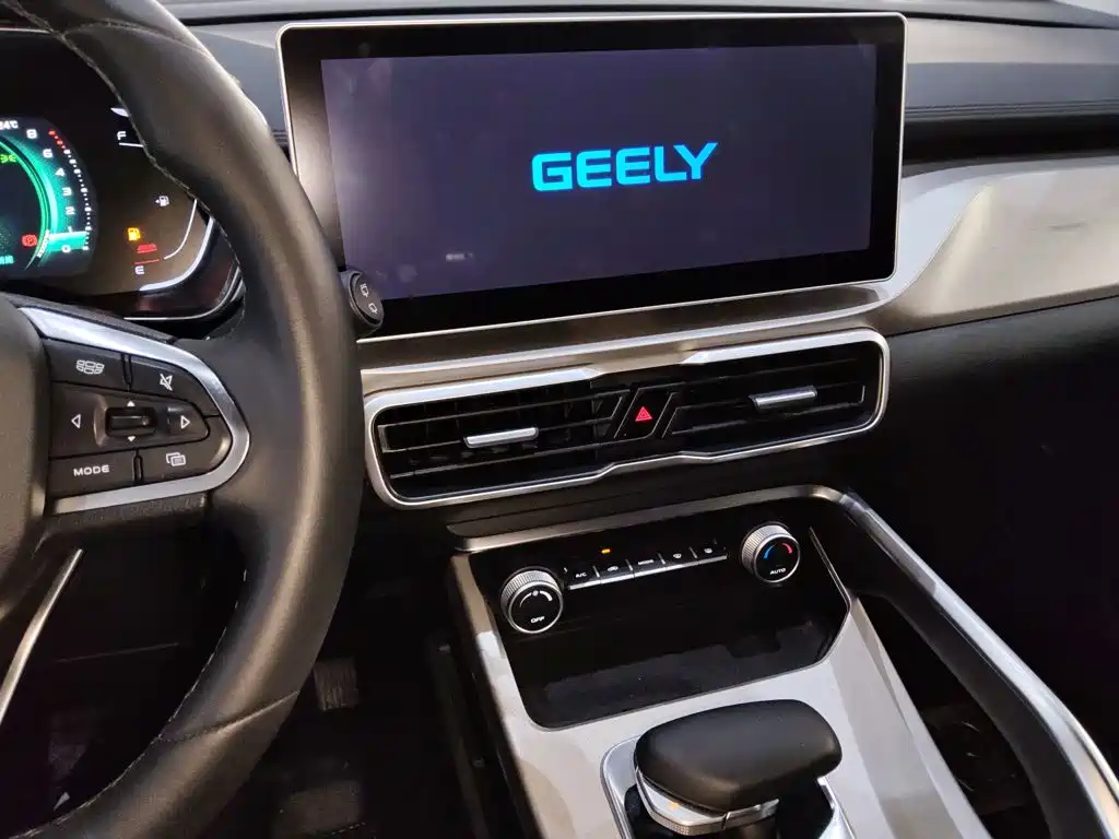 Geely Binyue 2023 1.5T DCT