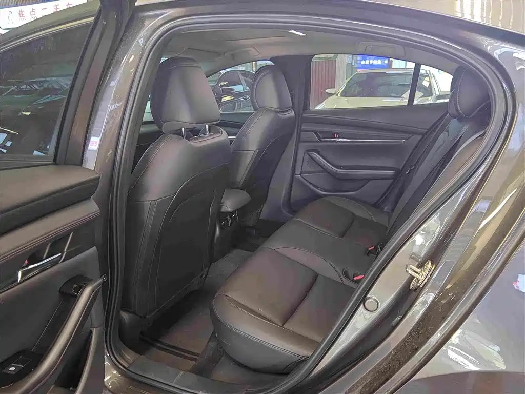 Mazda 3 Axela — миниатюра 3