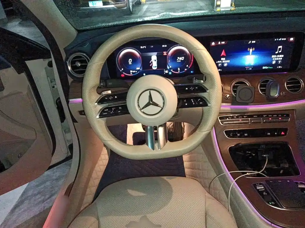 Mercedes-Benz E-Class — миниатюра 6