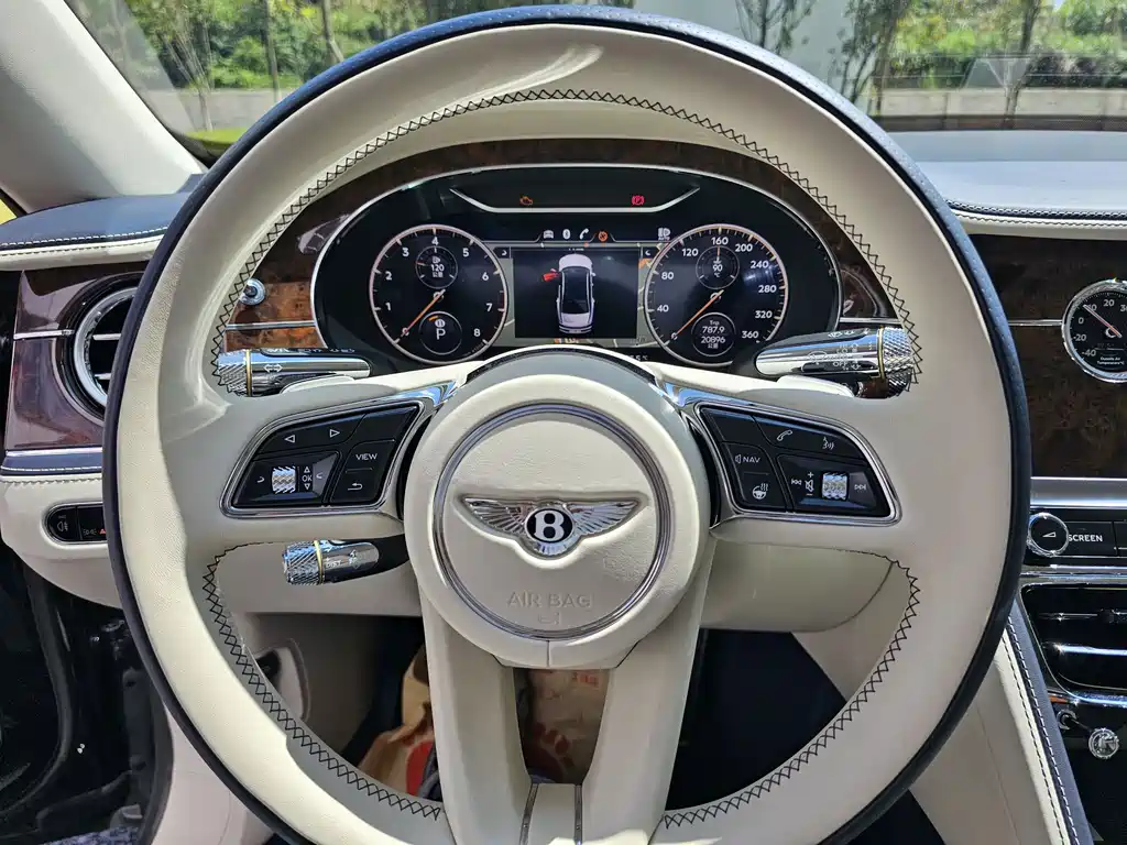 Bentley Flying Spur — миниатюра 15